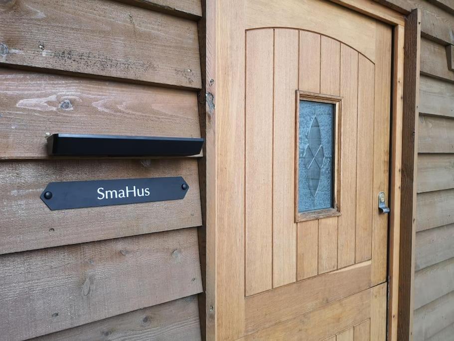 Stylish Apartment In Horsham With Parking And Own Entrance Εξωτερικό φωτογραφία